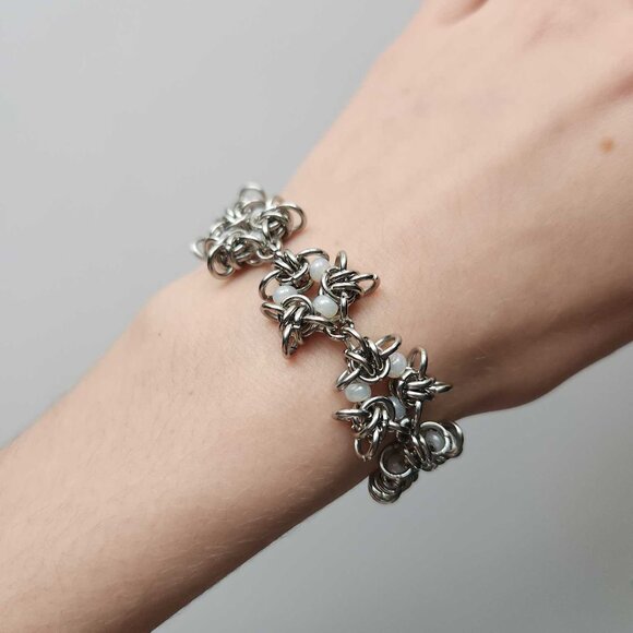 Vintage silver fairy flower chainmail chunky silver bracelet - Picture 3 of 10